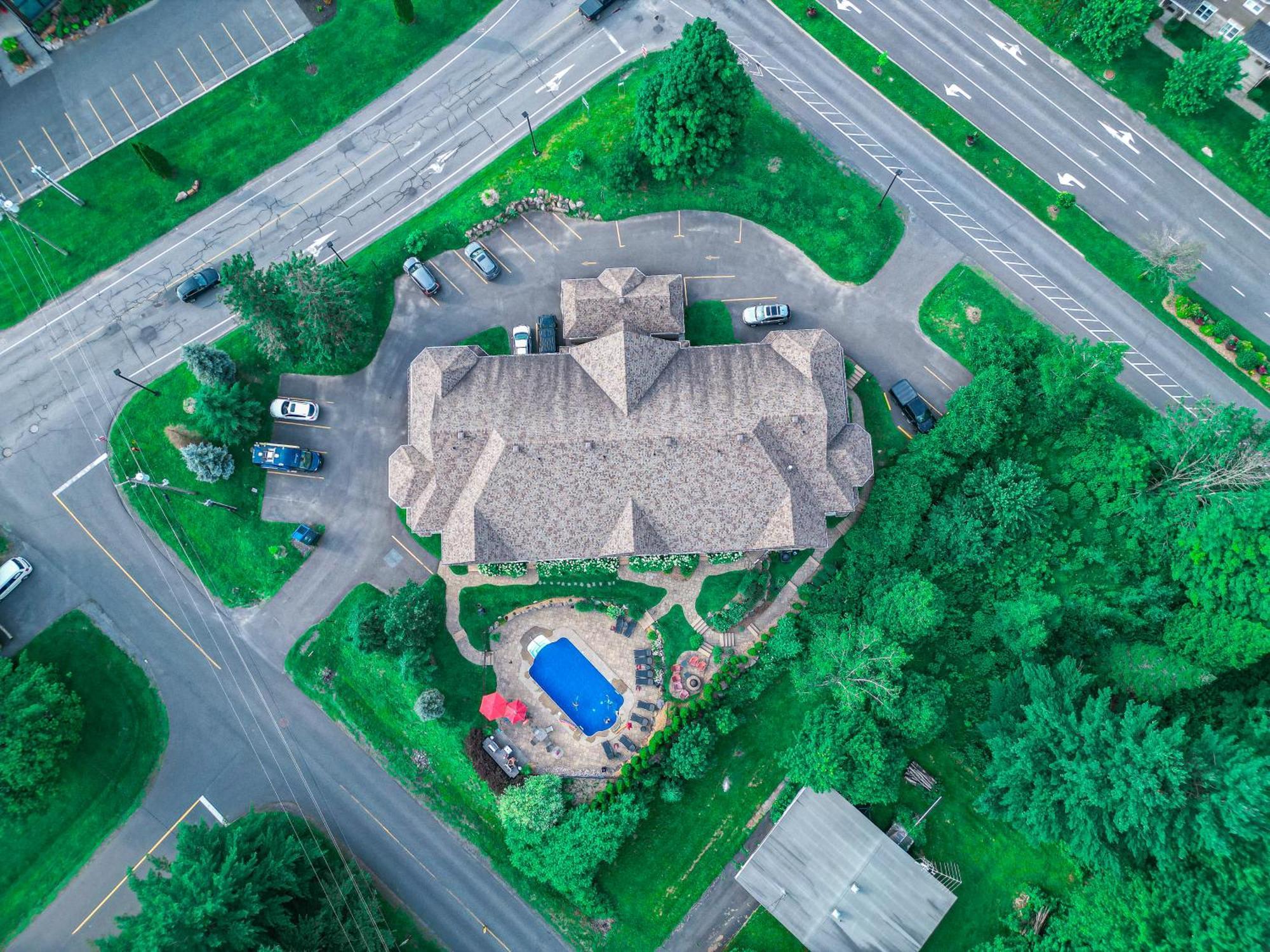 Le 204 Champlain Bromont Apartment Bagian luar foto
