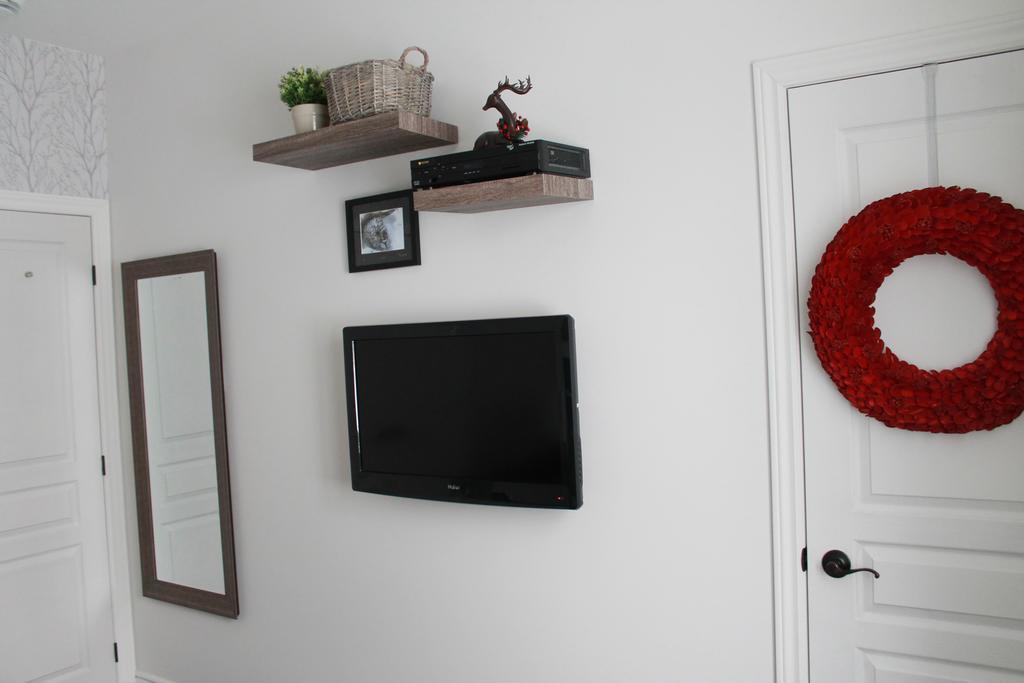 Le 204 Champlain Bromont Apartment Bagian luar foto
